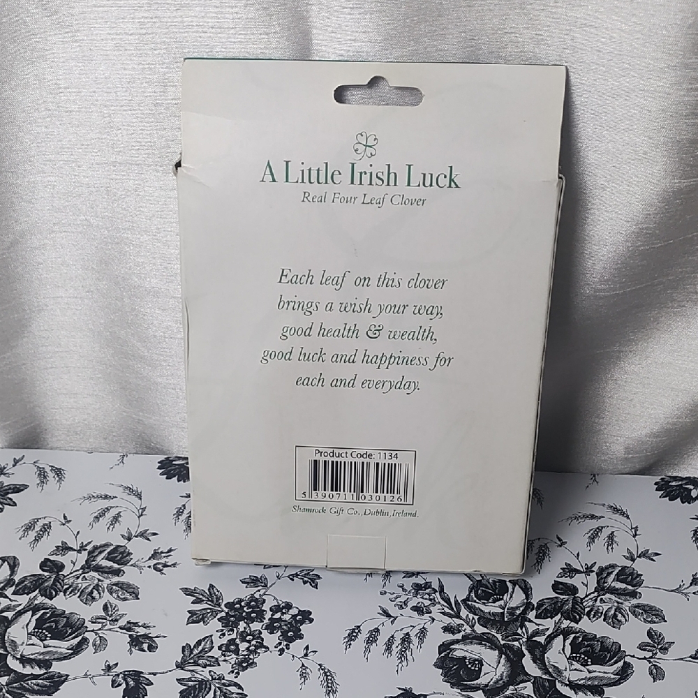 Green Notebook and‎ Pen Set - Picture 6 of 8